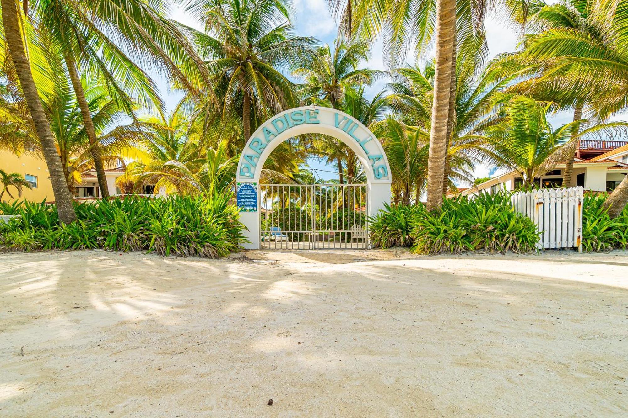 Tradewinds Paradise Villas San Pedro  Buitenkant foto
